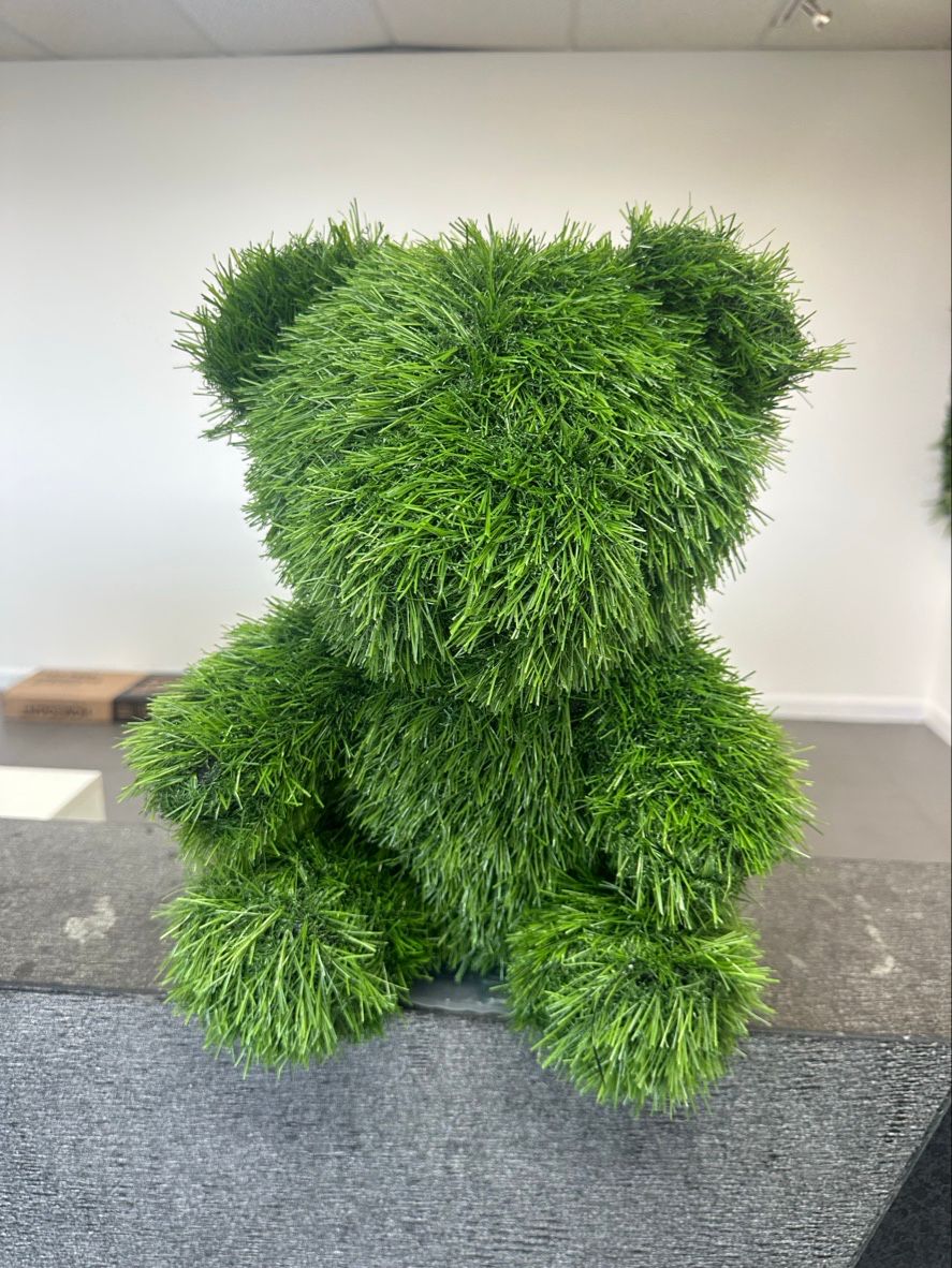 Artificial Grass Bear Decor – Indoor & Outdoor Turf Bear Sculpture